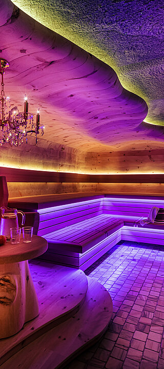 Swiss stone pine lounge in the Edelstein Spa at the Wellnesshotel Winzer