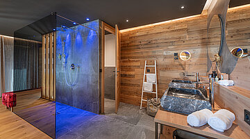 The elegant bathroom at the Private Spa Villa in the Hotel Winzer