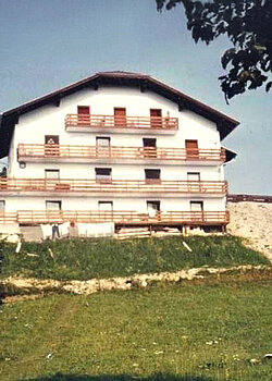Frühere Außenansicht des Hotel Winzer am Attersee