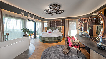 Romantic bedroom in the Private Spa Villa, Hotel Winzer