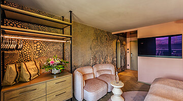 Wardrobe in the double room at the Spa in the Kuschelhotel Winzer