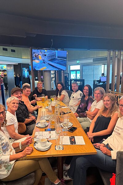️Team Day 2025 Speed, Spaß & gutes Essen! Von Vollgas beim Kartfahren bis Genuss bei einem herrlichen Abendessen - was für ein Teamtag!